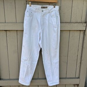 Gloria Vanderbilt Signature Label Vintage Mom Jeans High Rise 1980's or 1990's